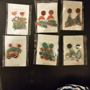 ✨️5 For $25✨️ Festive Christmas Earings 6 Pack